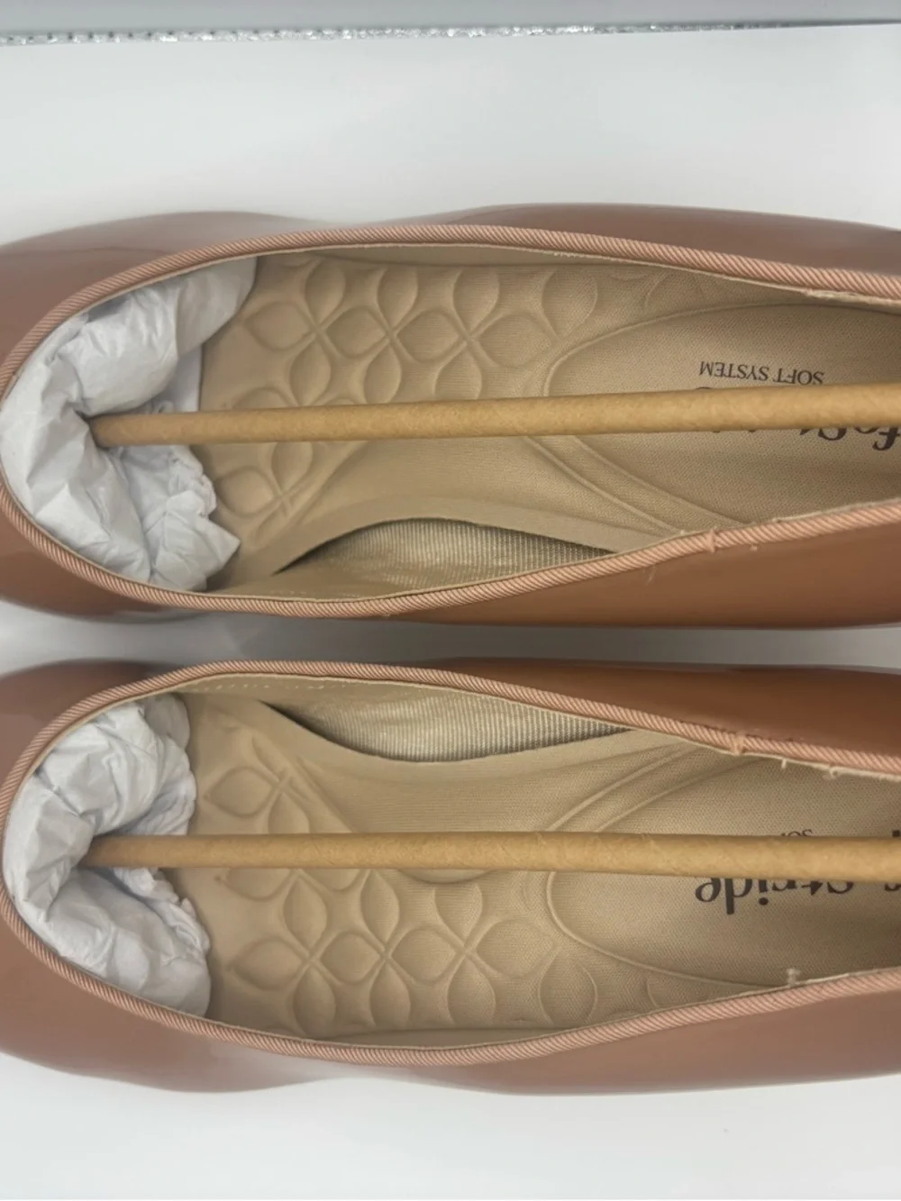 Life Stride Glossy Nude Patent Pump